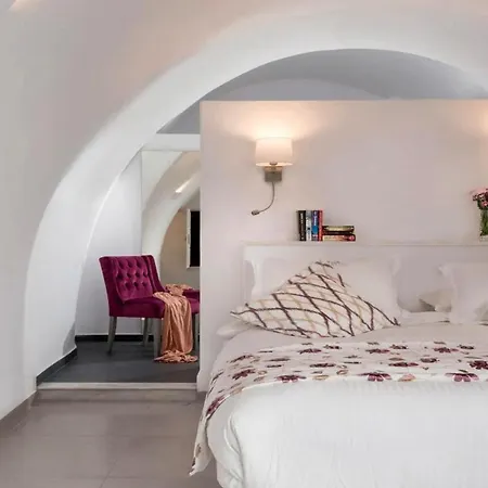House Nikalaia In Fira, Santorini *
